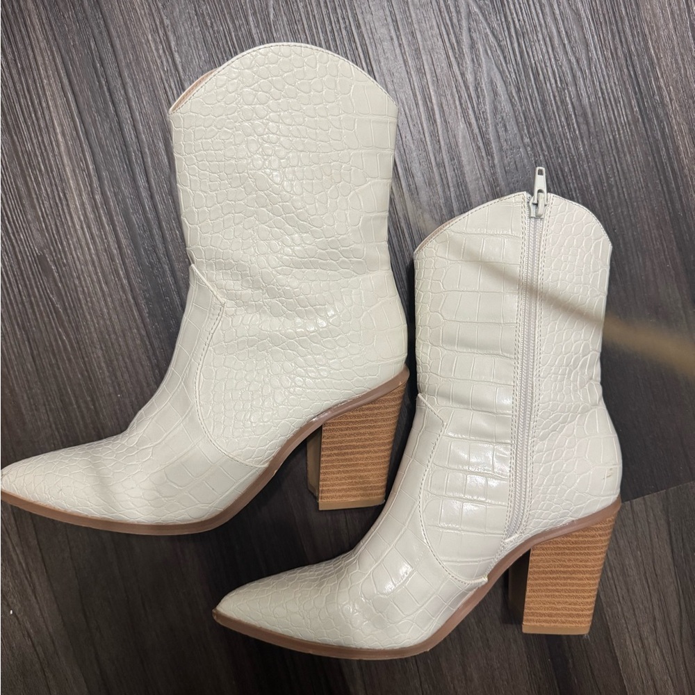 Forever 21 Cream Croc-Pattern Ankle Boots